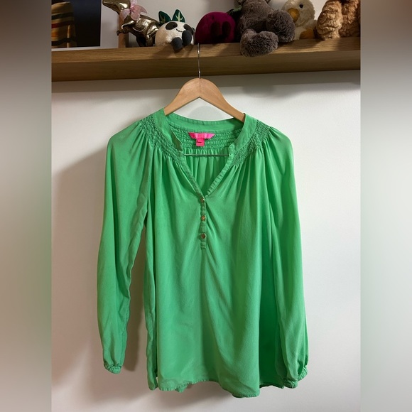 Lily Pulitzer “ Elsa Silk Top” size medium - Picture 2 of 7